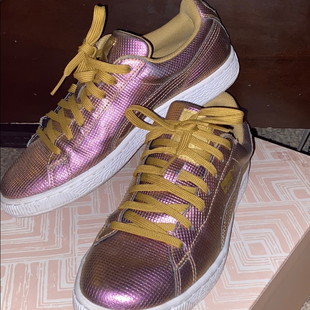 Purple Reflective Puma Baskets 💜